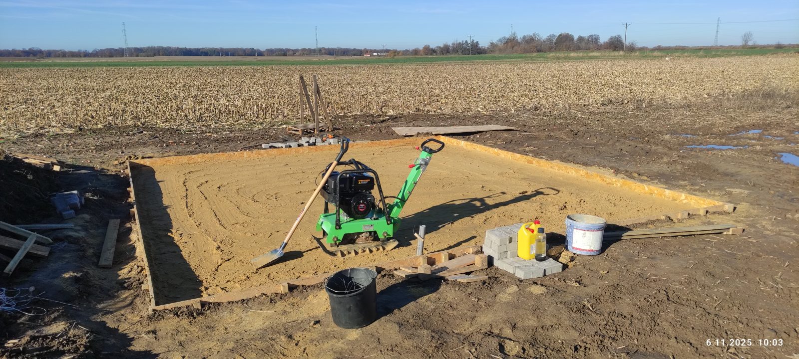 Piach pod fundament